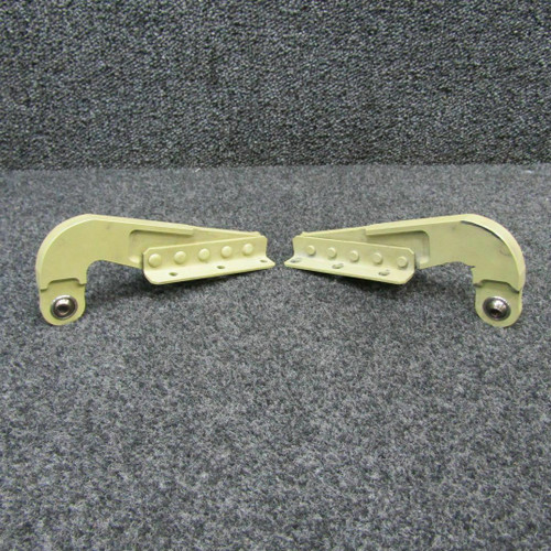 Piper PA-31T Main Landing Gear Door Hinge Set (C20)