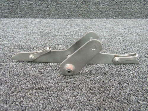 62771-001 Piper PA32-260 Bellcrank Assy Aileron RH