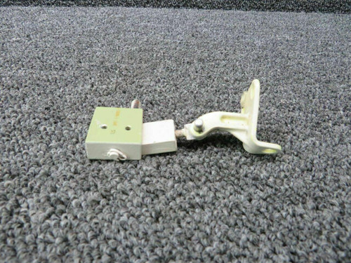 Beechcraft 002-430055-39 / 106-530097-9 Beech 58 Emergency Window Support W/ Links