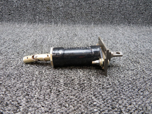 96-526013-626 (Alt: 96-526013-606) Beech 58 Elevator Trim Tab Actuator RH