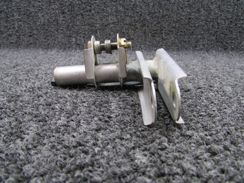 0862100-17 Cessna 421B Flap Bellcrank Assembly Outboard - Outboard LH