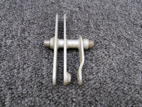 46288-000 Piper PA31T Bellcrank Door Latch Upper