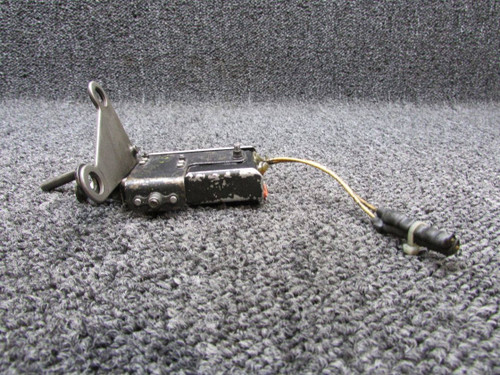 49532-002, 3011543B Piper PA-31T Beta Switch Cover Assembly with Angle,  Bracket