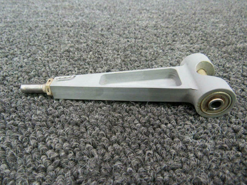 Cirrus 16790-001 Cirrus SR20 Aileron Actuation Arm Assy