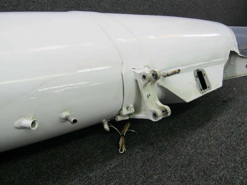 Cessna 5092301-15 / 0823411-216 / 5023001-200 Cessna 421B RH Complete Wing Tip Tank