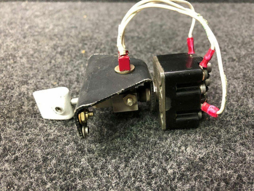 Piper 51838-003 Piper PA-31T Switch Assy Flap Selector Volts 28