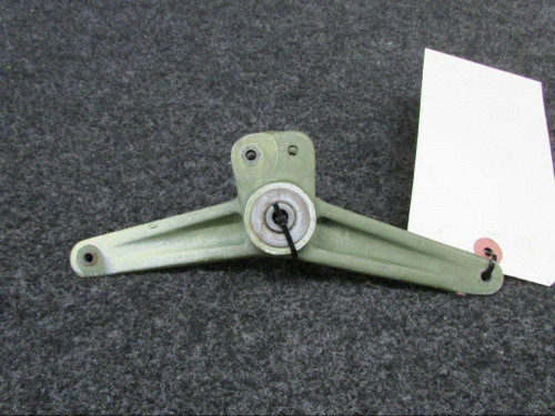 Stinson 108-3 Bellcrank Assy Aileron RH P/N108-1142204-1 RM