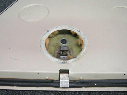 Piper 66793-010 Use 66793-800 Piper PA28R-200 Baggage Door Assy