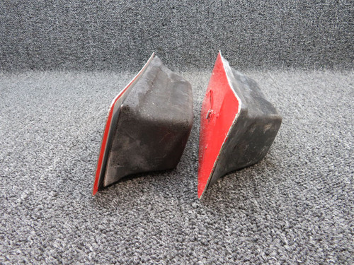 Piper PA-31T Cowling Plug Set of 2 (C20)