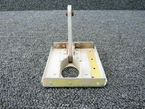 Piper 20293-000 Piper PA24 Bracket Aileron Hinge Inboard W/ Support