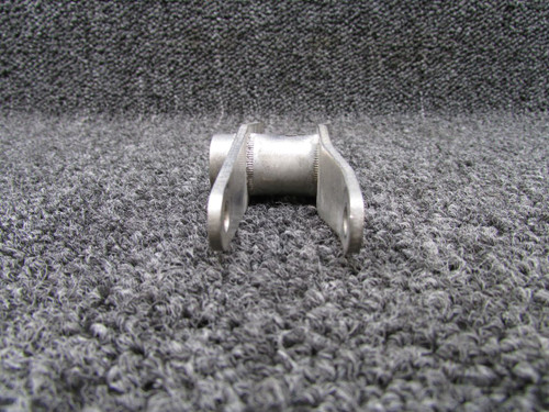 Piper PA31T Bellcrank Door Latch Middle