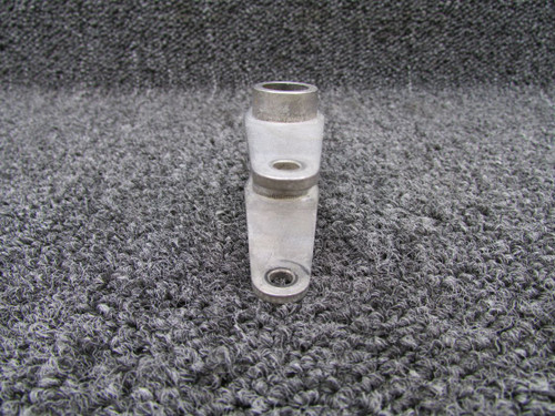 Piper PA31T Bellcrank Door Latch Middle