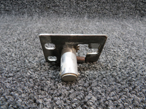 0711694-16 Cessna 182L Door Post Clutch Assembly RH