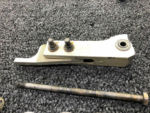 Beechcraft 60-810083-5 / 60-810083-10 Beech B58 Main Gear Uplock / Retract Set RH