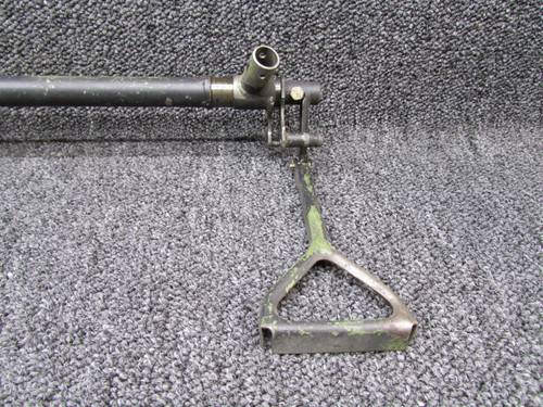 0760032-1, 0411564 Cessna A185F Rudder Bar LH w Links