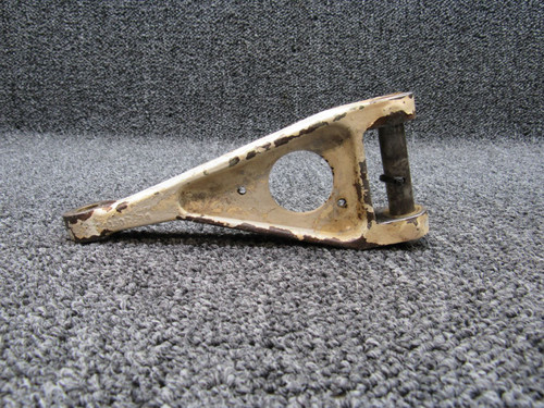 5141005-8, 5041120-1 Cessna Main Gear Torque Link Upper has Shaft RH