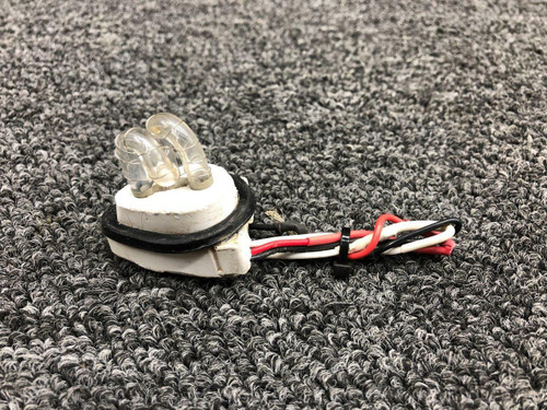 Whelen 02-0250274-00 Cessna T201F Whelen A427 Strobe Light Assembly Volts 28