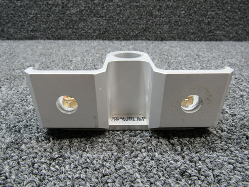 Cirrus 20133-008-A Cirrus SR22T Bracket Assembly Hours 695.5