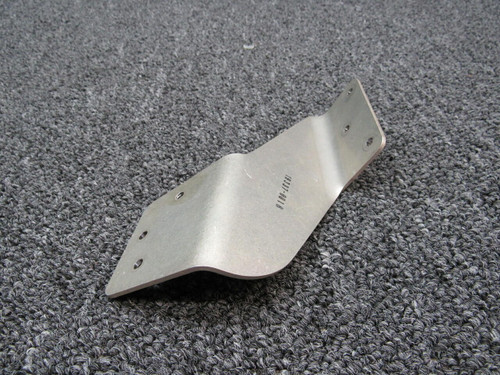 Cirrus 19337-001 Cirrus SR22T Bracket Side Pulley LH Hours 695.5