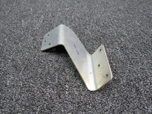 Cirrus 19337-002 Cirrus SR22T Bracket Side Pulley RH Hours 695.5