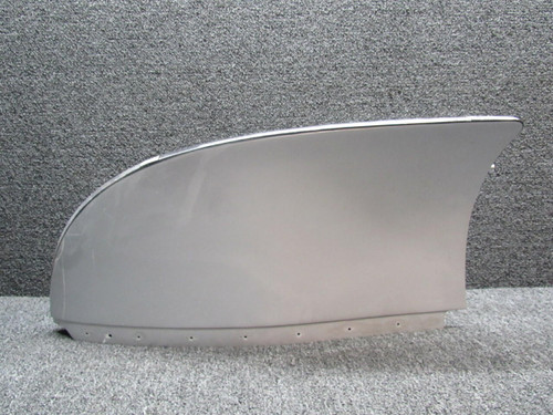Cirrus 38513-002 Cirrus SR22T Wing Tip Assembly RH W/ Lights Volts 28 Hours 695.5