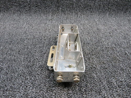 Cessna 1261467-1 Cessna T210L Gear Box Assembly Rudder Trim Wheel