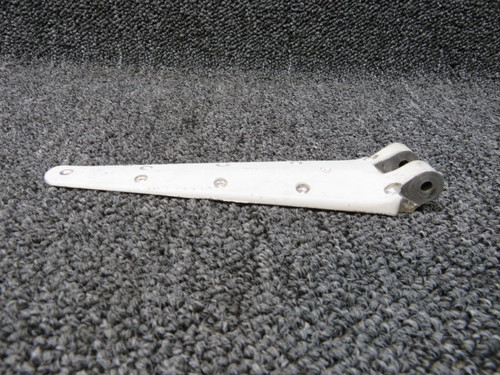 5011285-3 Cessna 402C Cargo Door Hinge Half Lower Aft