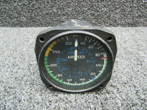 C661040-0104 USE 402-04 Cessna / Instruments Inc Airspeed Indicator