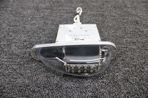 Whelen 01-0790400-01 M/N 9040001 Cessna 162 Whelen LED Green Navigation Light 14V