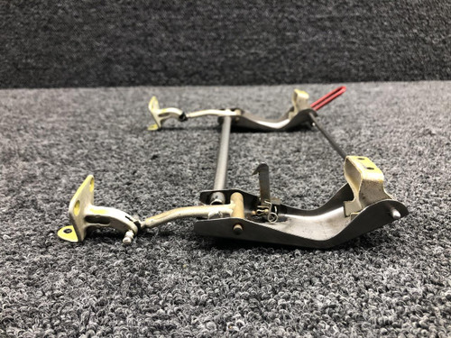 Beech 002-430055-2 Beech F33A Openable Window Latch Assembly RH