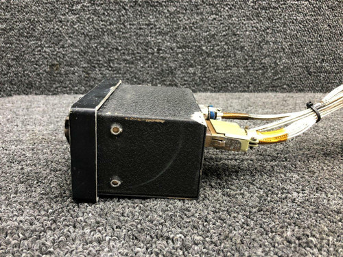 Navomatic 35670-1028 M/N C-520B Cessna 401 Navomatic Autopilot Controller 28V CORE