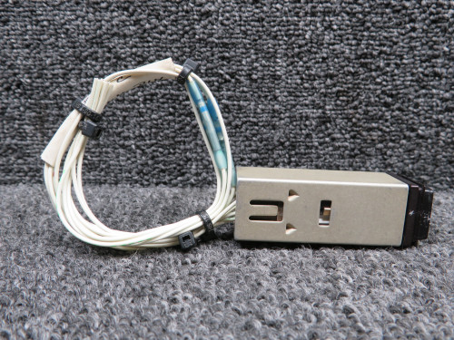 582-10A4B0C3 (Alt: 96182) Eaton Push Button Switch (Volts: 28)