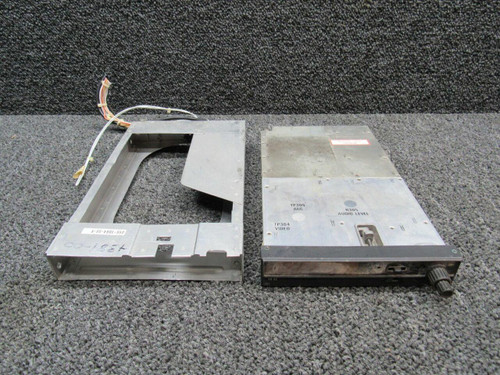 King Radio 066-1064-00 King Radio KN-62 DME Unit W/ Tray Volts 14/28 CORE