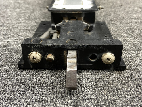 0717042-1 Cessna T206H Latch Assy Cabin Door