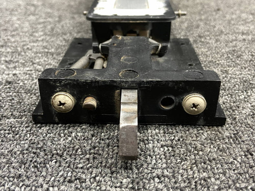 0717042-1 Cessna T206H Latch Assy Cabin Door