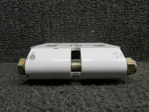 11726-001 Cirrus SR22 Main Gear Upper Fitting