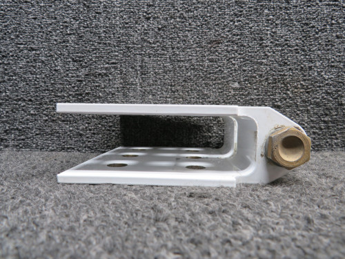 11726-001 Cirrus SR22 Main Gear Upper Fitting