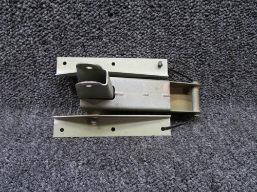 1260059-1, 1220089-1 Cessna T206H Flap Bellcrank Assembly Outboard with Supports