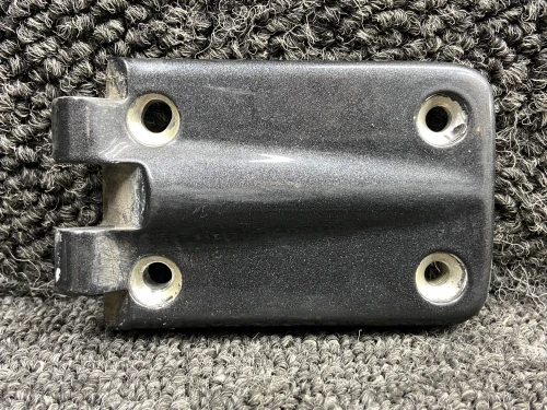 1211661-2 Cessna T206H Cargo Door Hinge Forward Lower