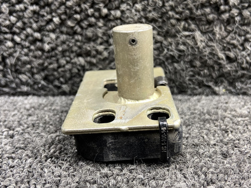 0711694-29 Cessna T206H Cargo Door Aft Clutch