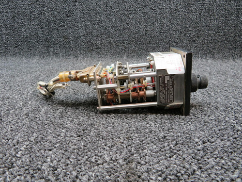 King Radio 071-1012-12 King Radio KFS-590B VHF Communication Control