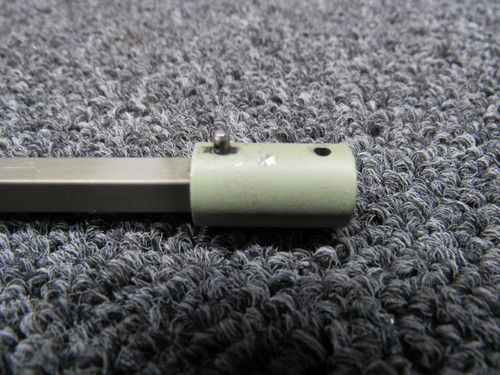 0516024-9, 0516023-4 Cessna 172S Fuel Selector Valve Shaft and Fitting Assembly