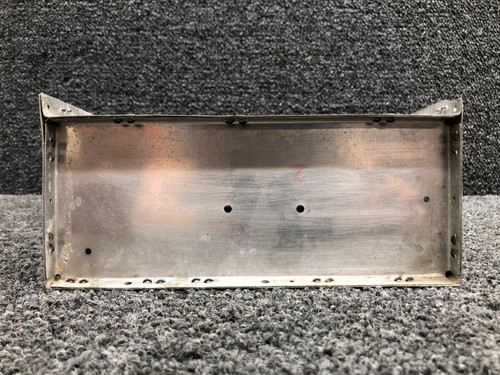 0513320-8 / 0513390-12 Cessna 172H Map Box & Door Assembly