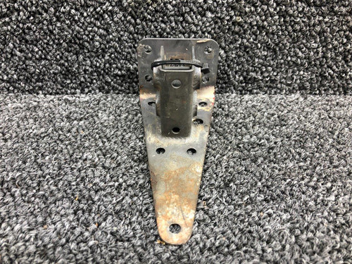 1511408-37 / 1511408-16 Cessna T337G Upper Cabin Door Latch FWD Lower W/ Link