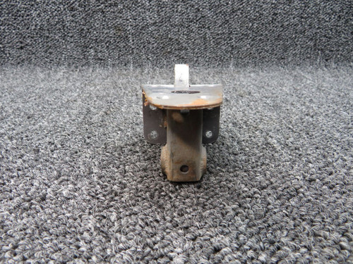 1511408-32 / 1511408-16 Cessna T337G Upper Cabin Door Latch FWD Upper W/ Link