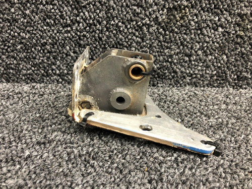 1511409-18/ 1511408-16 Cessna T337G Upper Cabin Door Latch AFT Upper W/ Link