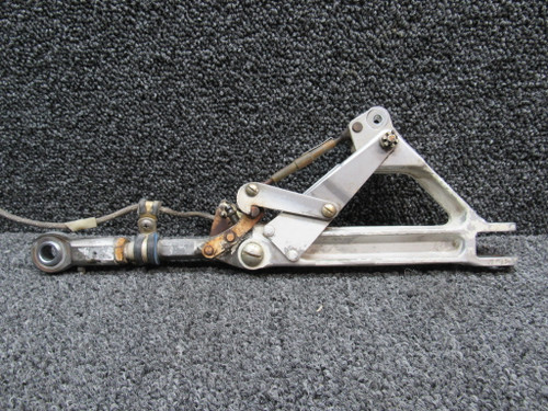 67025-006, 67797-005 Piper PA28R-200 Truss Assembly Main Gear RH w Link