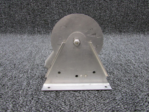 65633-000, 65635-000 Piper PA28R-200 Elevator Trim Wheel Bracket Assembly