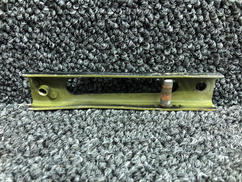 35-410456-27 (Use: 002-430000-109) Beechcraft 95-B55 Cabin Door Channel Latch