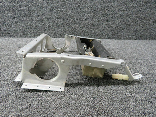 0513208-3 / 0711780-3 Overhead Light Socket and Bracket W/ Housing (14-28V) BAS Part Sales | Airplane Parts